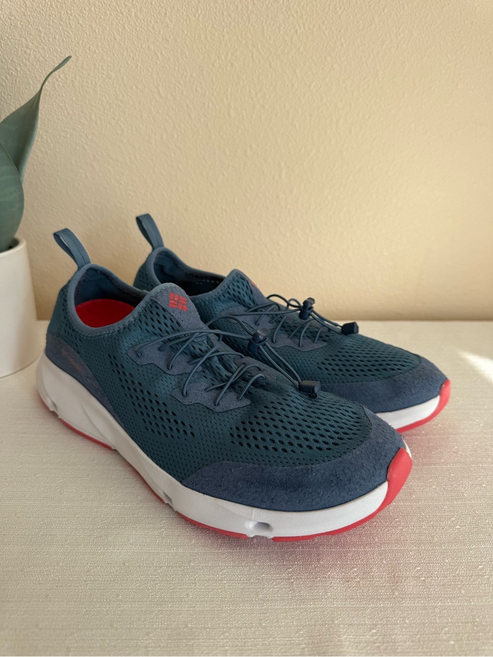 Columbia Teal Athletic Mesh Sneakers with Red Accents